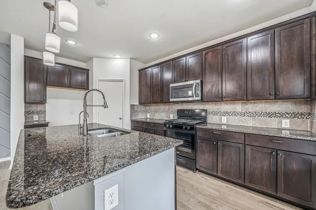 $2,350 | 4118 Lake Cypress Circle, Houston, TX 77068