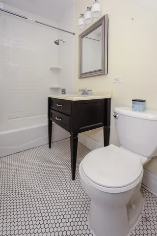 $1,400 | 815 Mason Avenue, Unit 2, Joliet, IL 60435