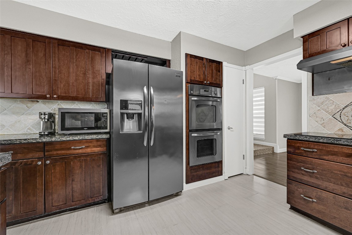 2407 Rambling Brook Drive Spring, TX 77373 - Photo 18 of 50