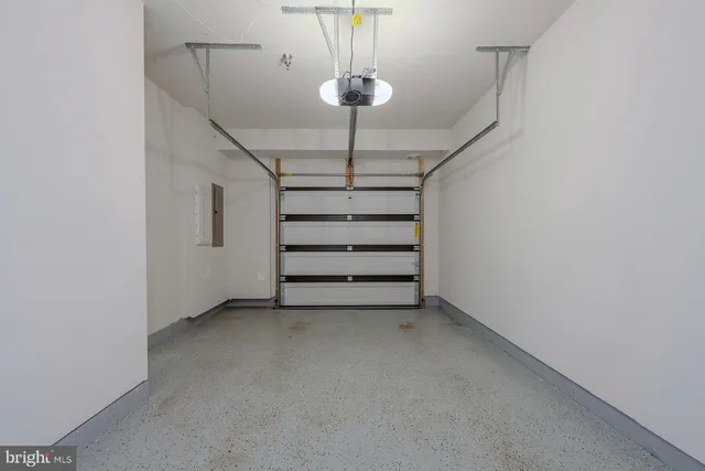 $585,000 | 20328 Newfoundland Square, Ashburn, VA 20147