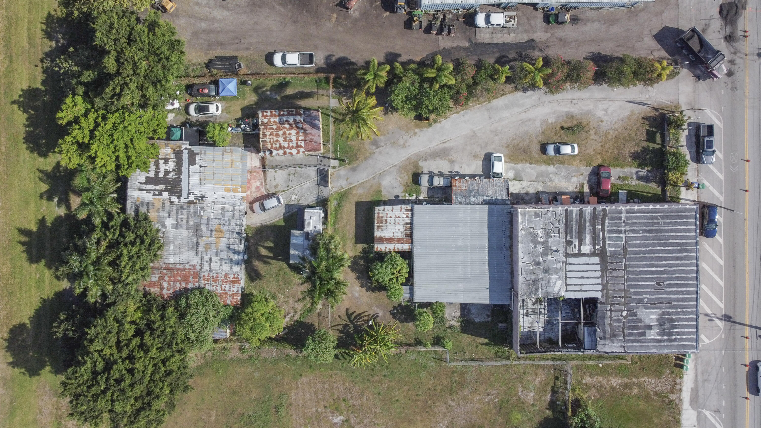 185 East Main Street Pahokee, FL 33476 - Photo 3 of 37 1-DJI_0169