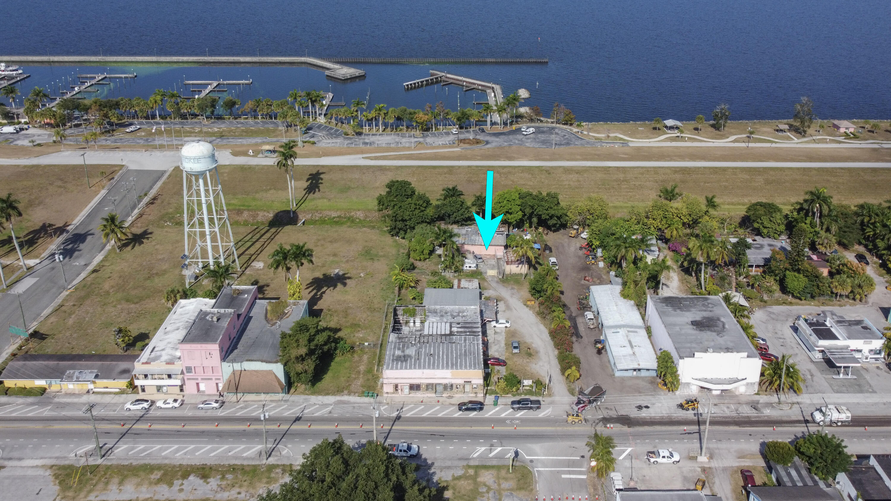 185 East Main Street Pahokee, FL 33476 - Photo 6 of 37 4-DJI_0171-Edit