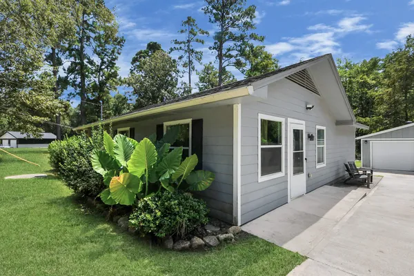 $215,000 | 238 Waterfall Drive, Huffman, TX 77336