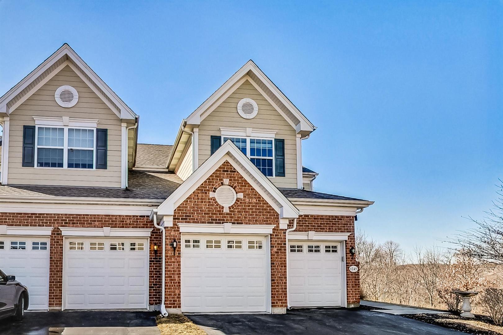1245 Falcon Ridge Drive Elgin, IL 60124 - Photo 3 of 43 Gallery Image 3