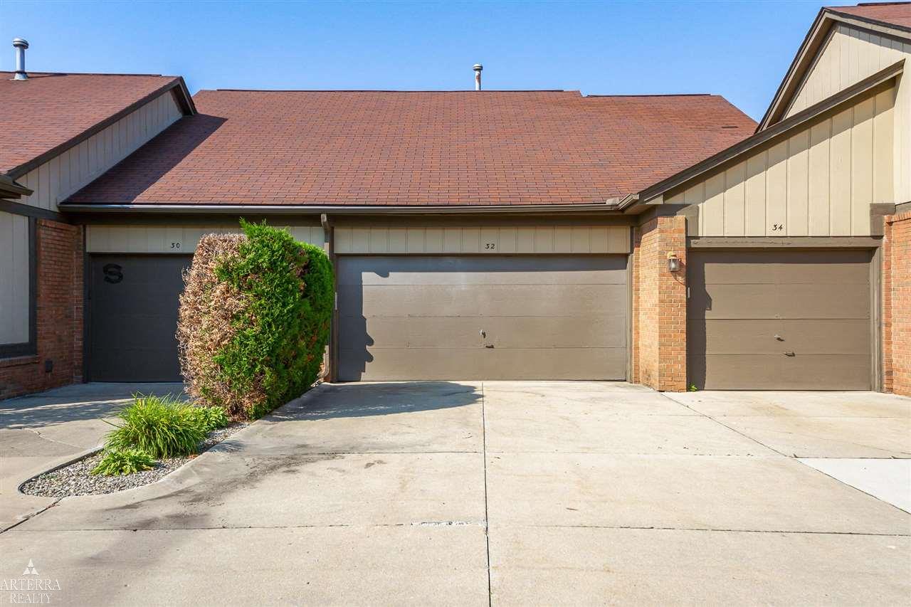 32 Meadow Wood Drive Rochester, MI 48307 - Photo 3 of 22