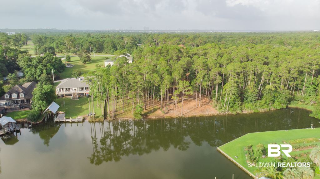 4 South Bayou Drive Elberta, AL 36530 - Photo 2 of 23