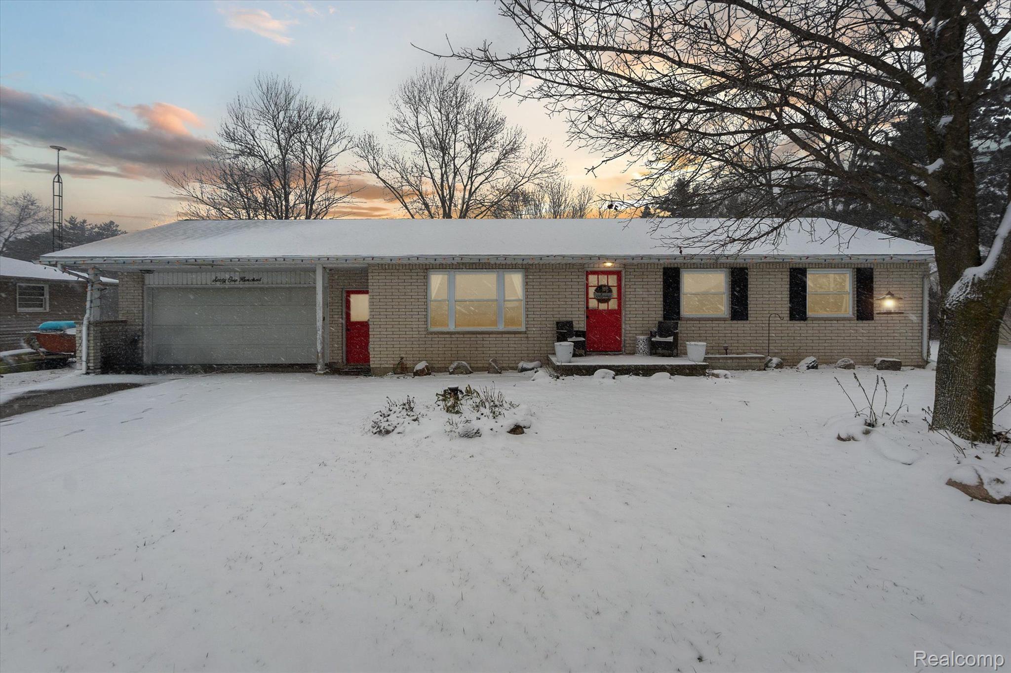 6100 South New Lothrop Road Durand, MI 48429 - Photo 1 of 38 Gallery Image 1