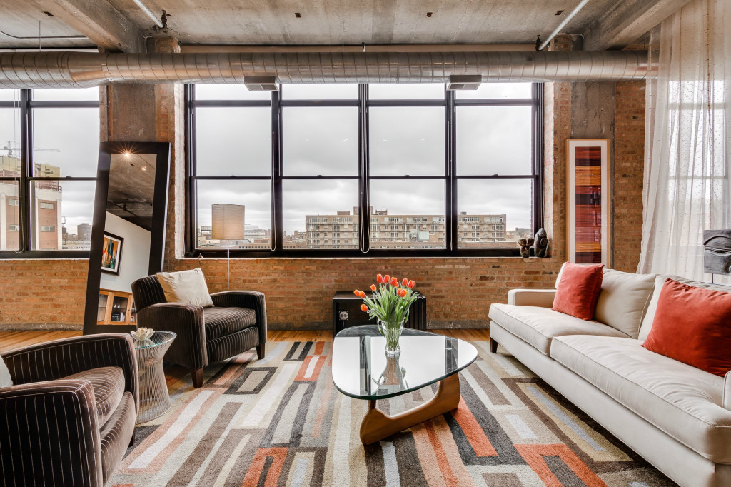 850 West Adams Street, Unit 6D Chicago, IL 60607 - Photo 15 of 35 a living room with furniture and a large window
