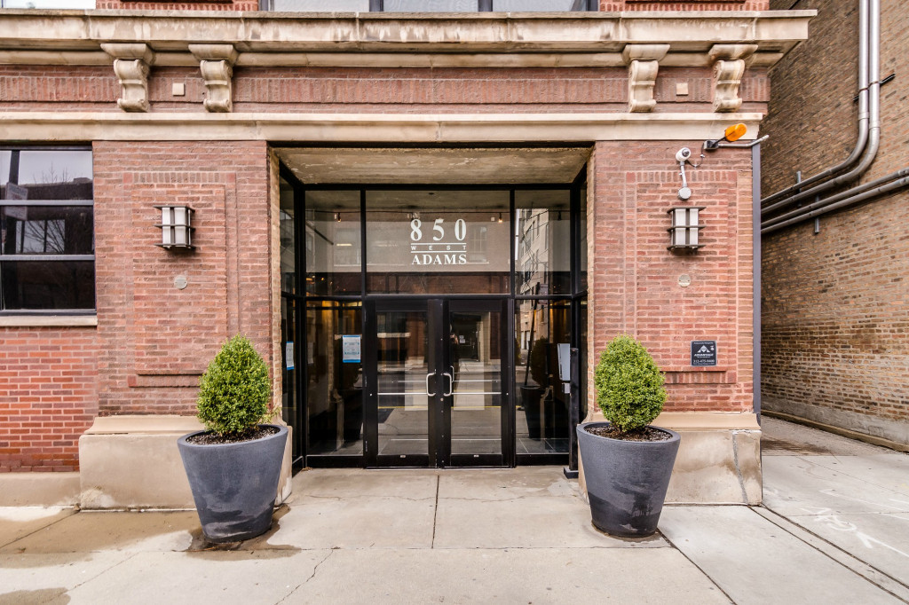 850 West Adams Street, Unit 6D Chicago, IL 60607 - Photo 2 of 35 a view of building with potted plants