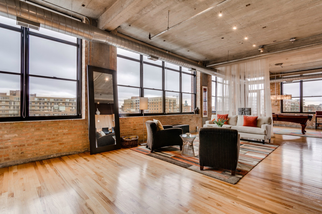 850 West Adams Street, Unit 6D Chicago, IL 60607 - Photo 3 of 35 a lobby with furniture and floor to ceiling window