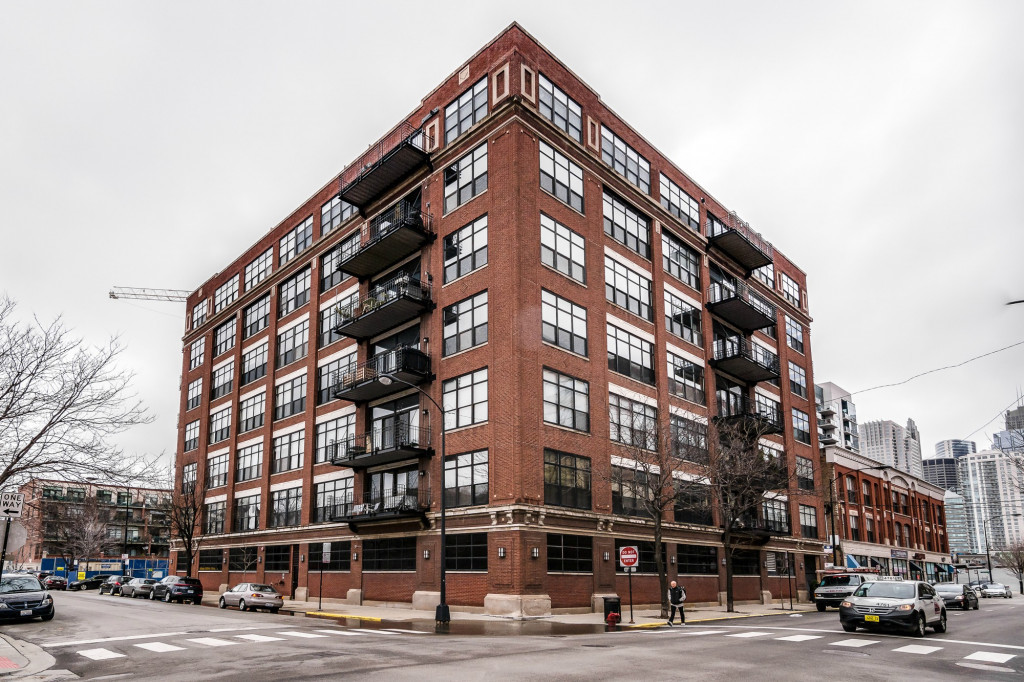 850 West Adams Street, Unit 6D Chicago, IL 60607 - Photo 34 of 35 a front view of a building