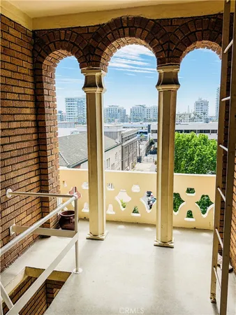 $325,000 | 325 West 3rd Street, Unit 507, Long Beach, CA 90802