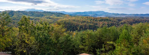 $670,000 | 1433 Twin Rock Drive, Sevierville, TN 37862