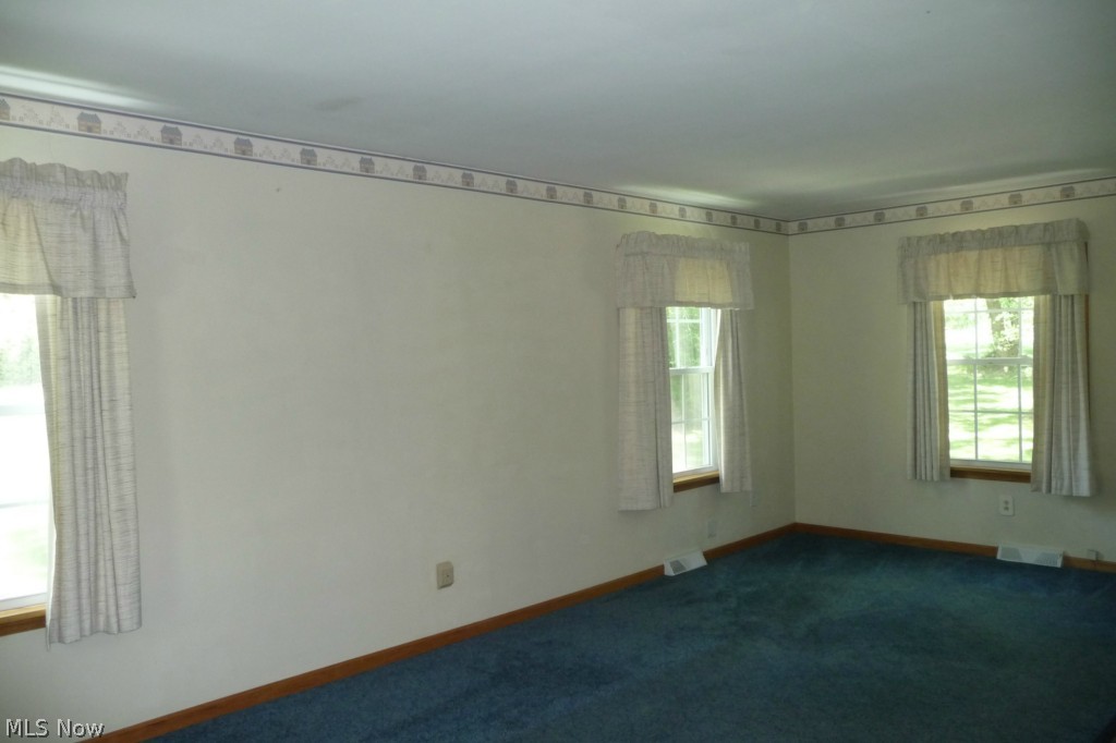 3213 Oser Road Norton, OH 44203 - Photo 3 of 16 Gallery Image 3