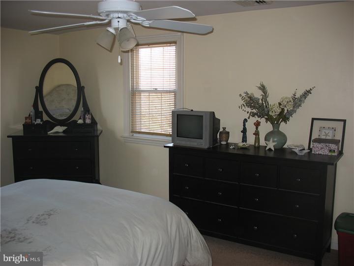 566 Willowbrook Road Havertown, PA 19083 - Photo 12 of 18 Gallery Image 12