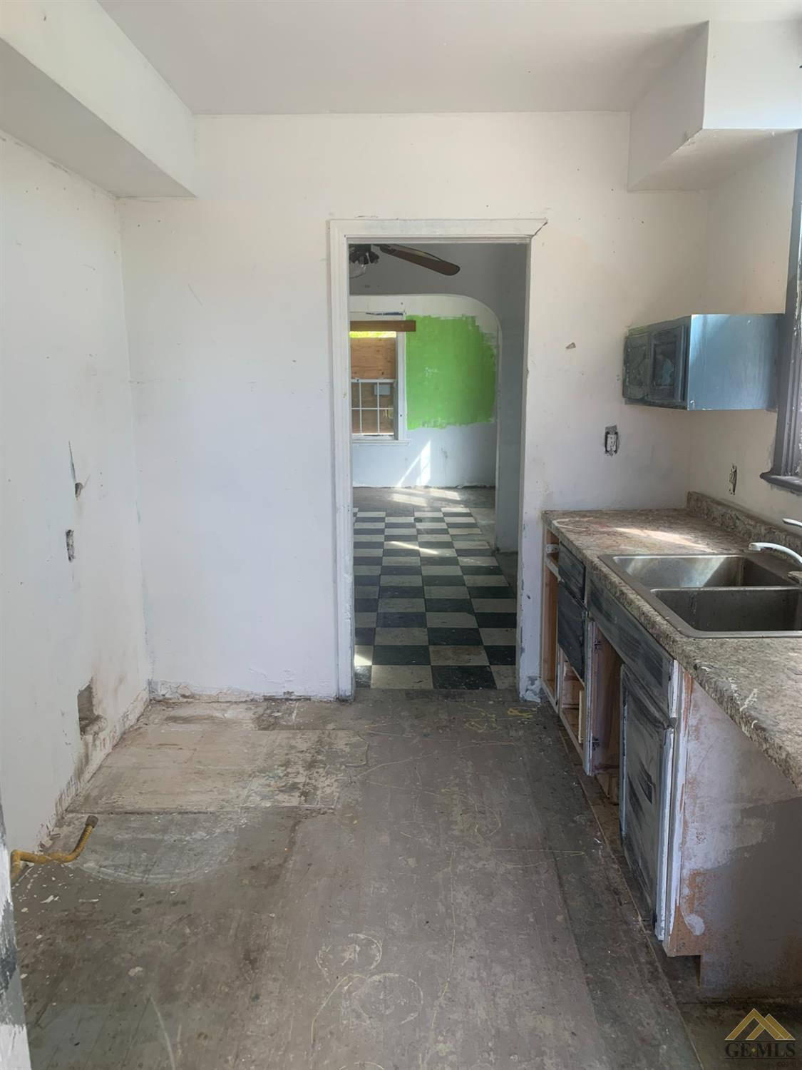 Undisclosed Address Bakersfield, CA 93308 - Photo 4 of 10 a view of utility room