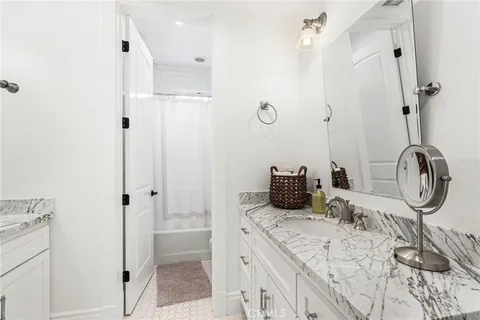 $5,195,000 | 320 Heliotrope Avenue, Corona del Mar, CA 92625