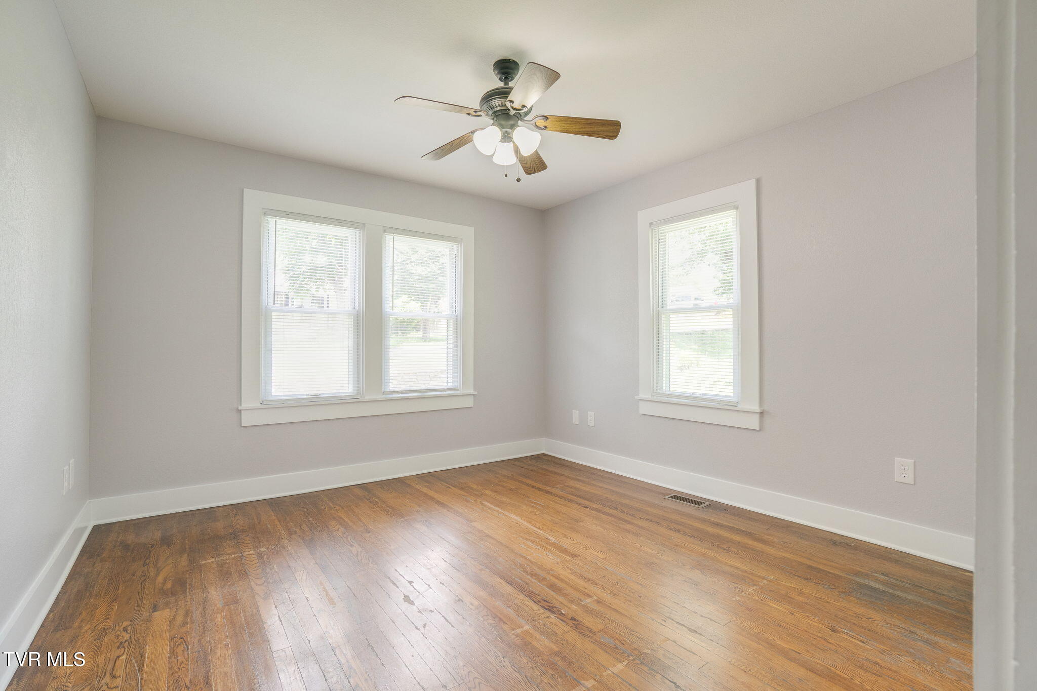 404 Cherry Street Greeneville, TN 37745 - Photo 13 of 25 013