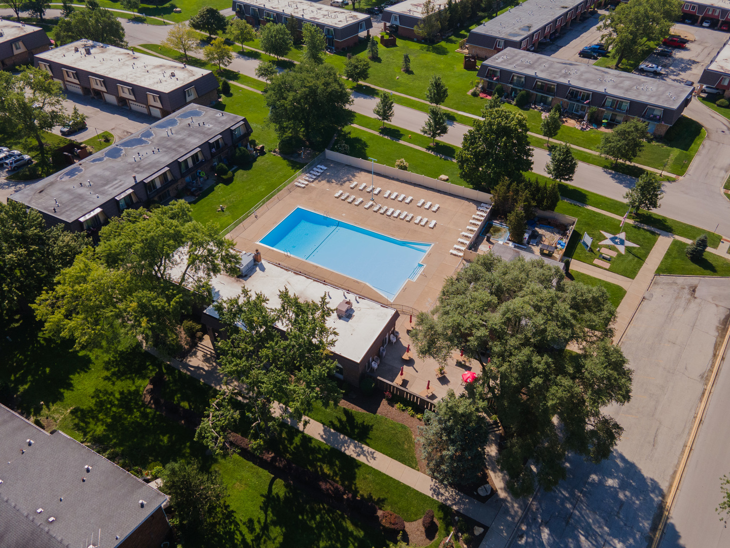 12 Cour Monnet Palos Hills, IL 60465 - Photo 18 of 27 an aerial view of a house