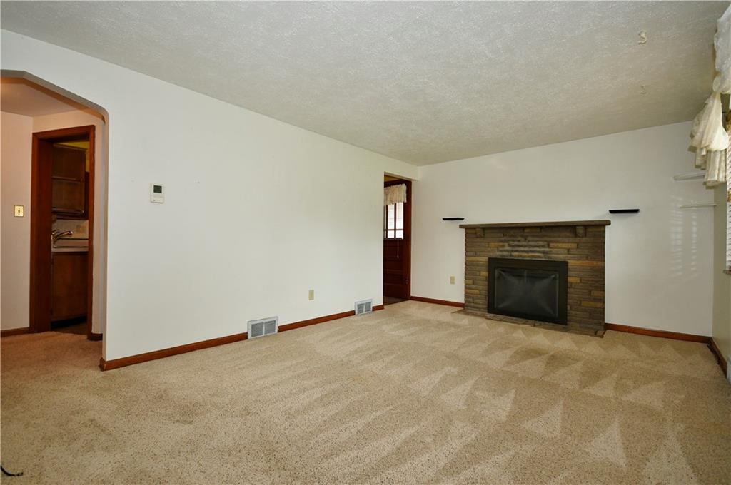 1926 Borland Road Pittsburgh, PA 15243 - Photo 8 of 25 Gallery Image 8