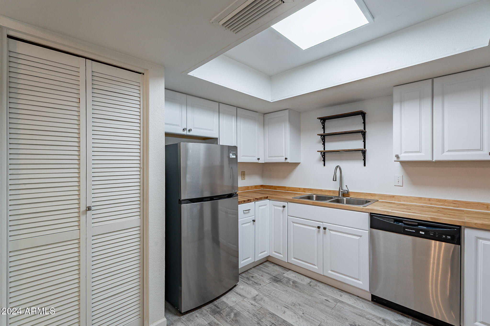 1051 South Dobson Road, Unit 107 Mesa, AZ 85202 - Photo 12 of 34 12-web-or-mls-Dobson-12