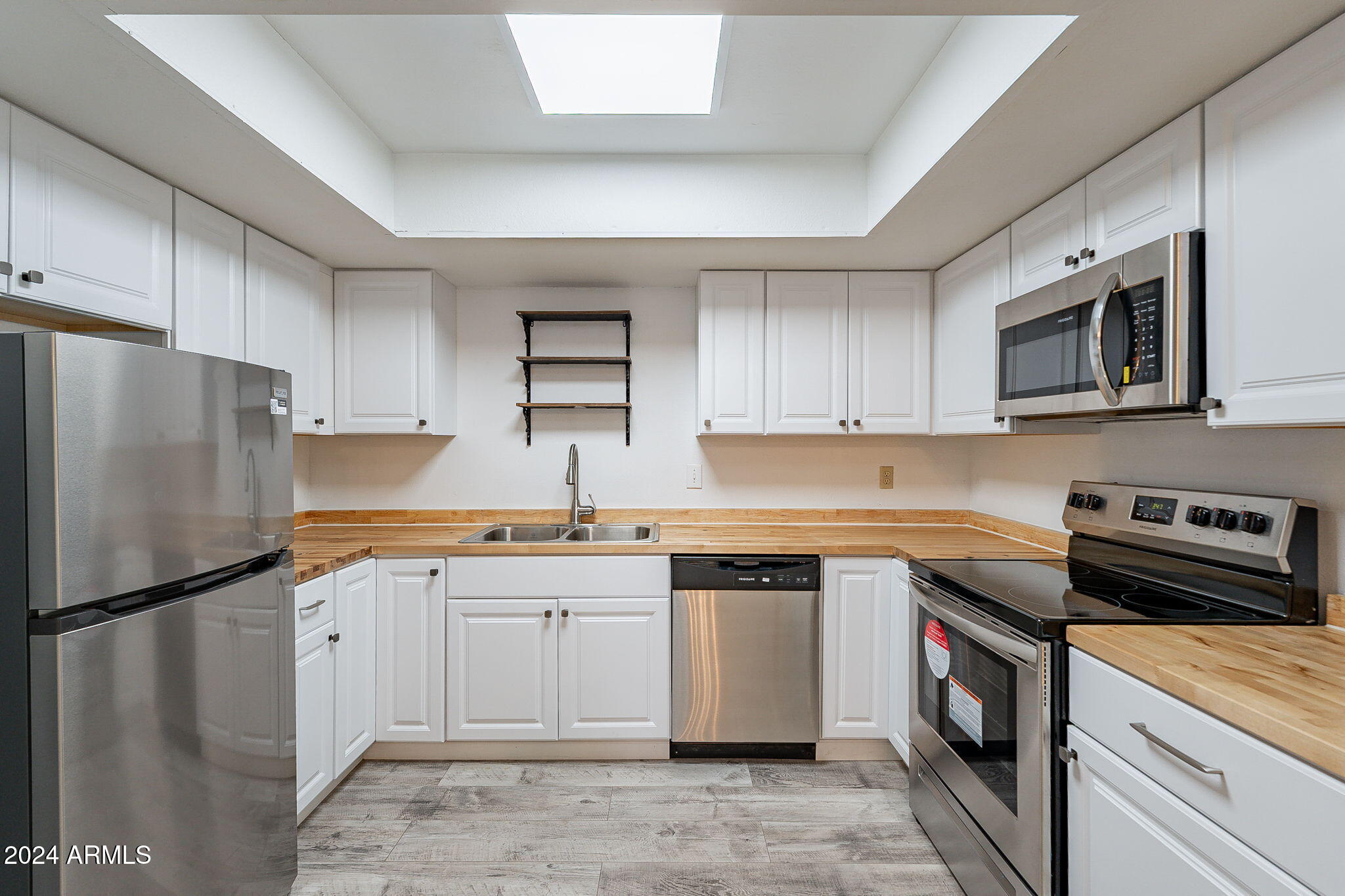 1051 South Dobson Road, Unit 107 Mesa, AZ 85202 - Photo 13 of 34 13-web-or-mls-Dobson-13