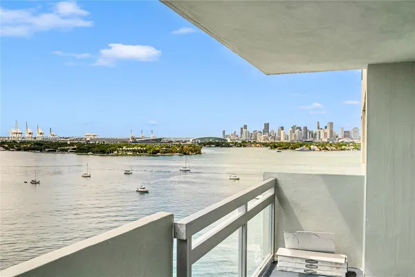 $3,500 | 1500 Bay Road, Unit 1536S, Miami Beach, FL 33139