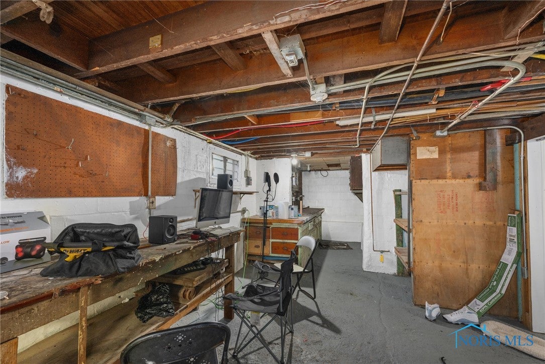 1801 Duncan Road Toledo, OH 43613 - Photo 18 of 25 Gallery Image 18