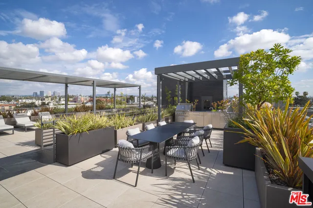 $3,995 | 3688 Overland Avenue, Unit 312, Los Angeles, CA 90034