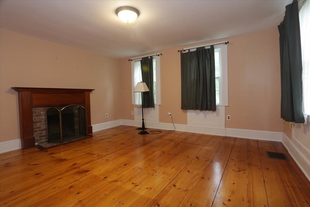 39 Concord Road Billerica, MA 01821 - Photo 6 of 26