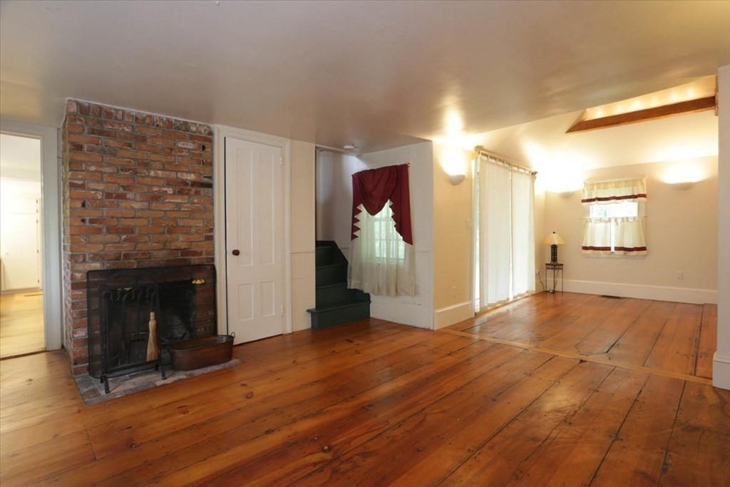 39 Concord Road Billerica, MA 01821 - Photo 10 of 26
