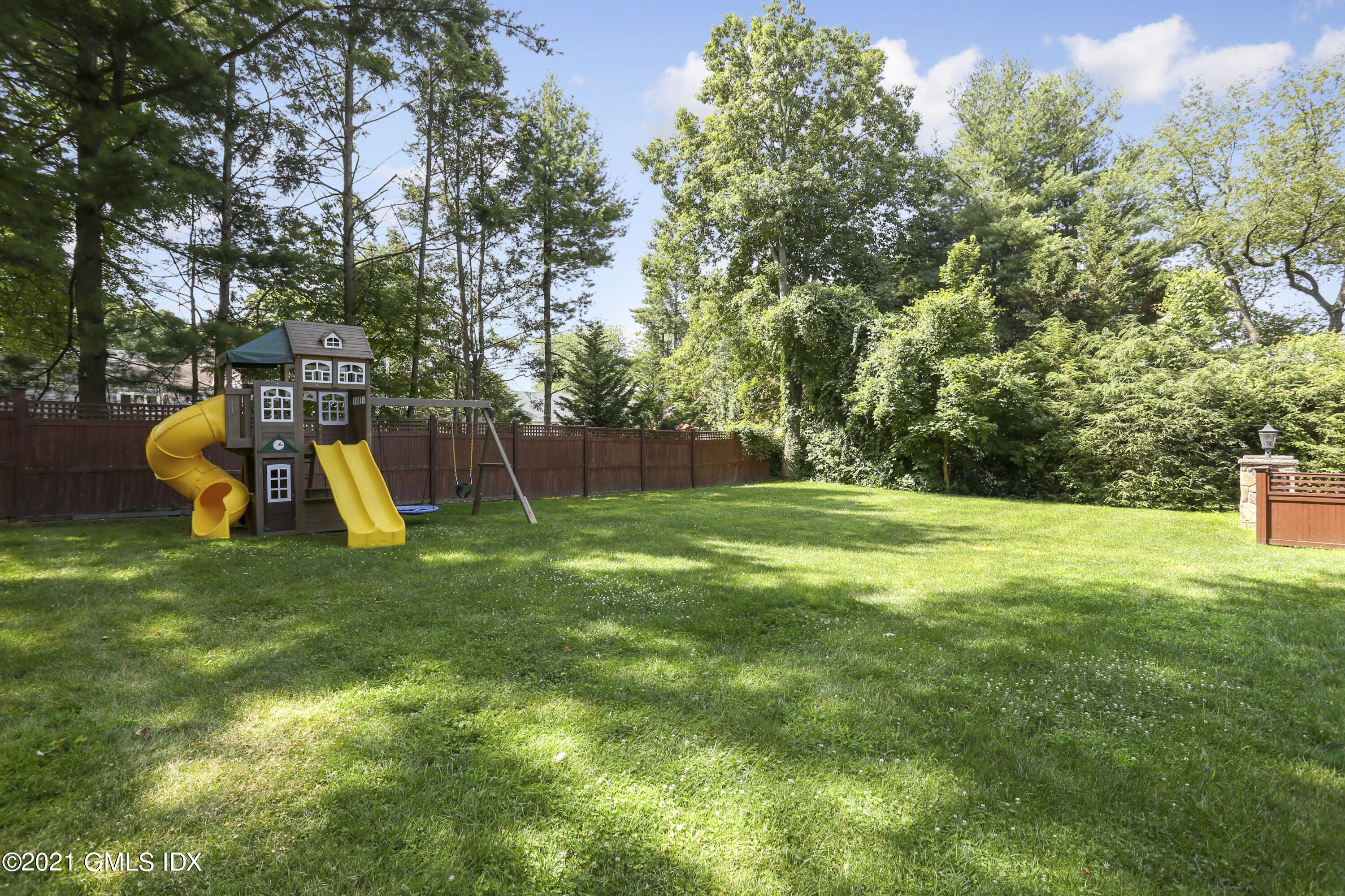 236 Palmer Hill Road Old Greenwich, CT 06870 - Photo 28 of 33 a view of a park with large trees