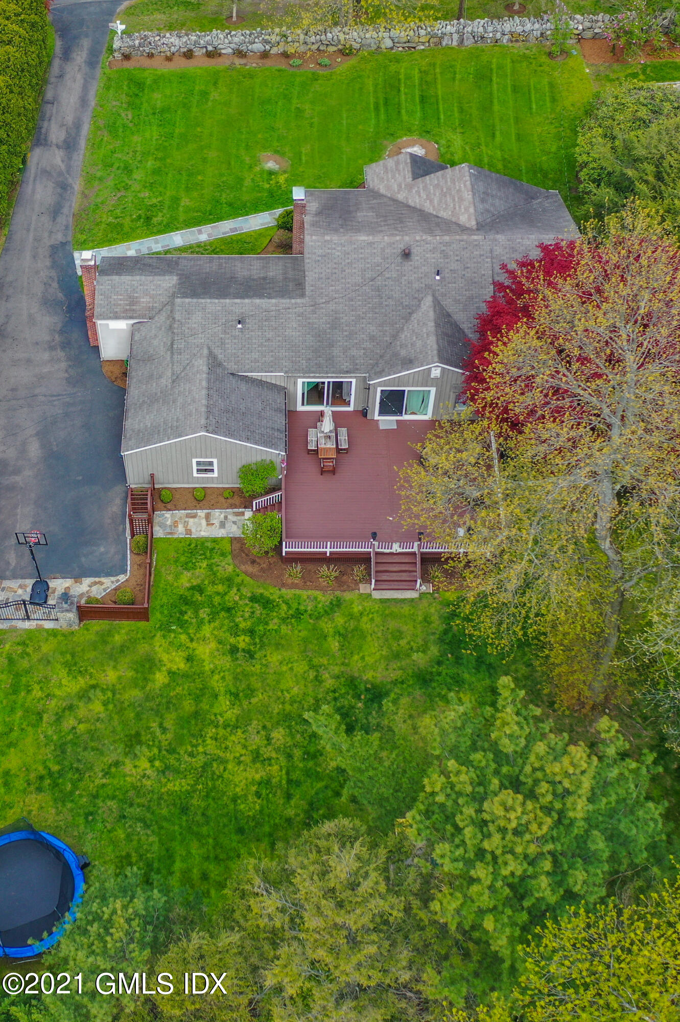 236 Palmer Hill Road Old Greenwich, CT 06870 - Photo 5 of 33 an aerial view of a house with a yard