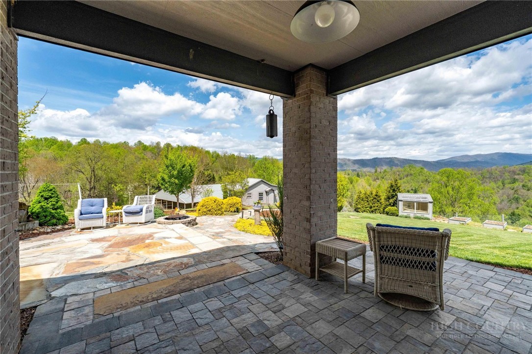 4861 Dry Hill Road Butler, TN 37640 - Photo 18 of 50 Gallery Image 18