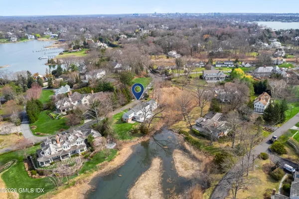 $5,800,000 | 8 Indian Point Lane, Riverside, CT 06878
