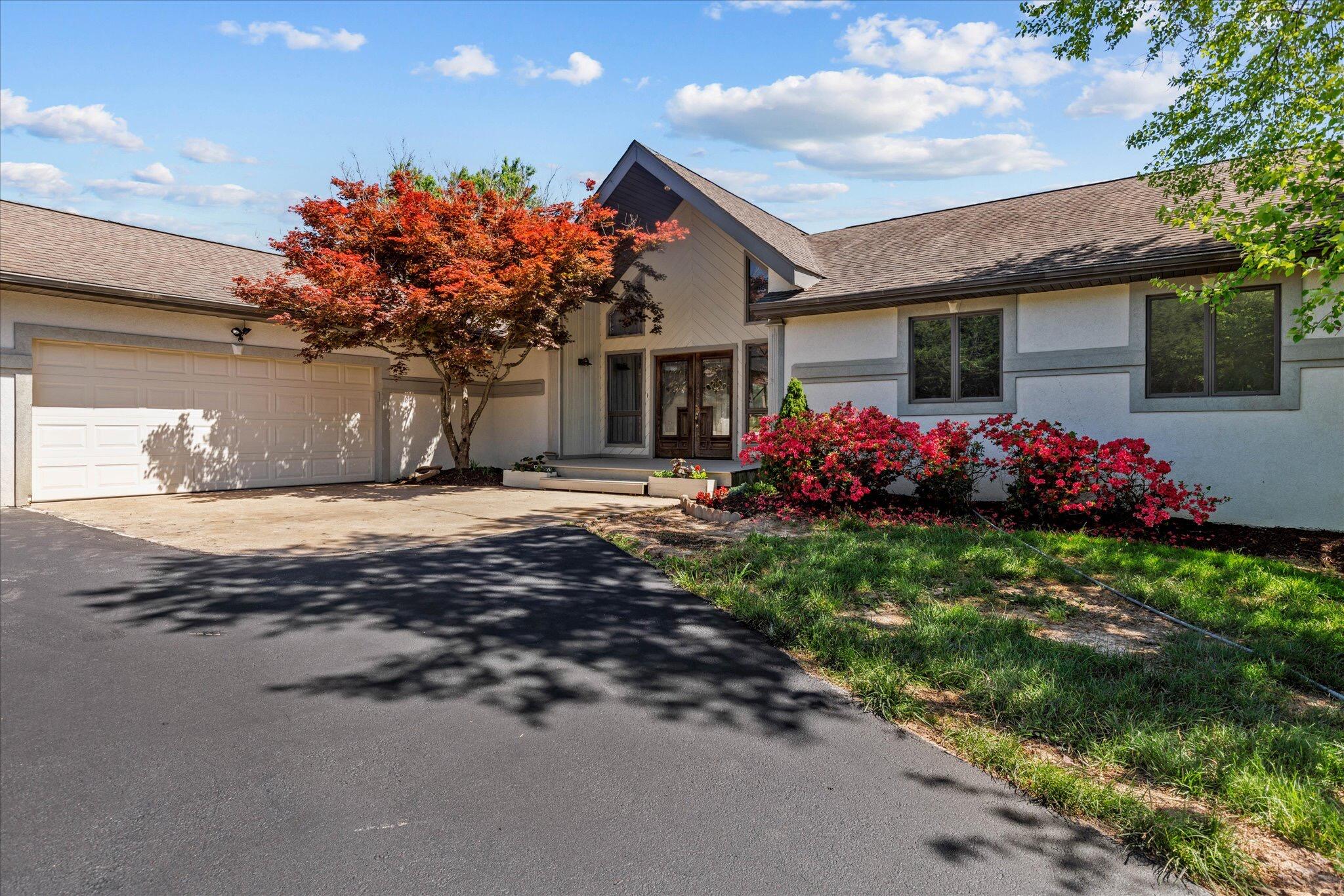 1908 East Farm Road 94 Springfield, MO 65803 - Photo 1 of 1 5589D5DA-EE2C-4389-89BA-12915876F400