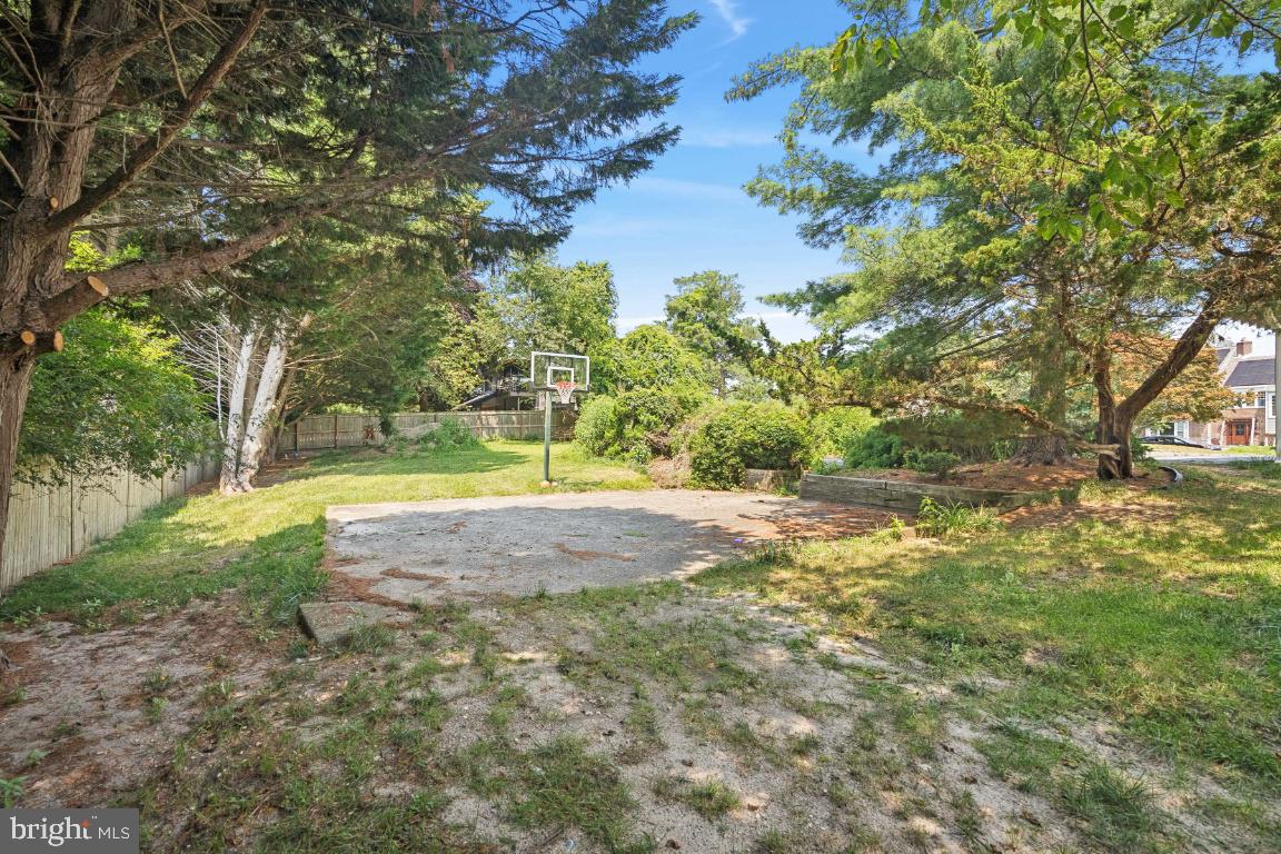 506 Lazy Lane Absecon, NJ 08201 - Photo 24 of 26 a view of yard with trees