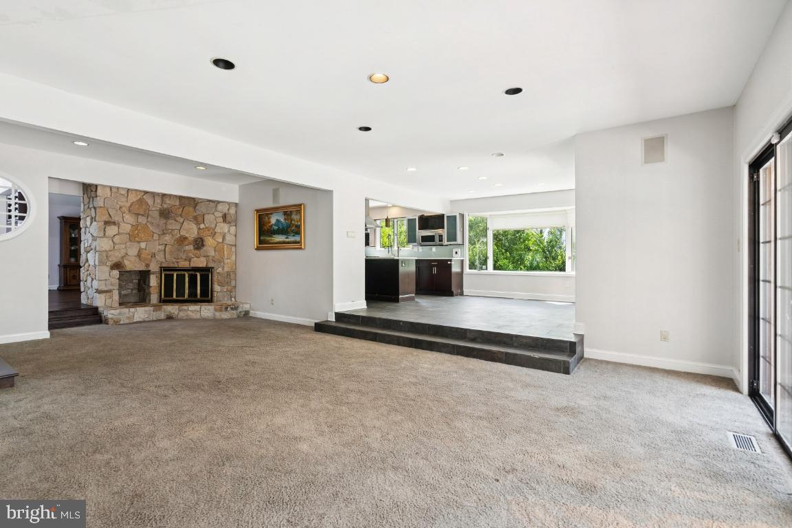 506 Lazy Lane Absecon, NJ 08201 - Photo 6 of 26 a living room with furniture and a fireplace