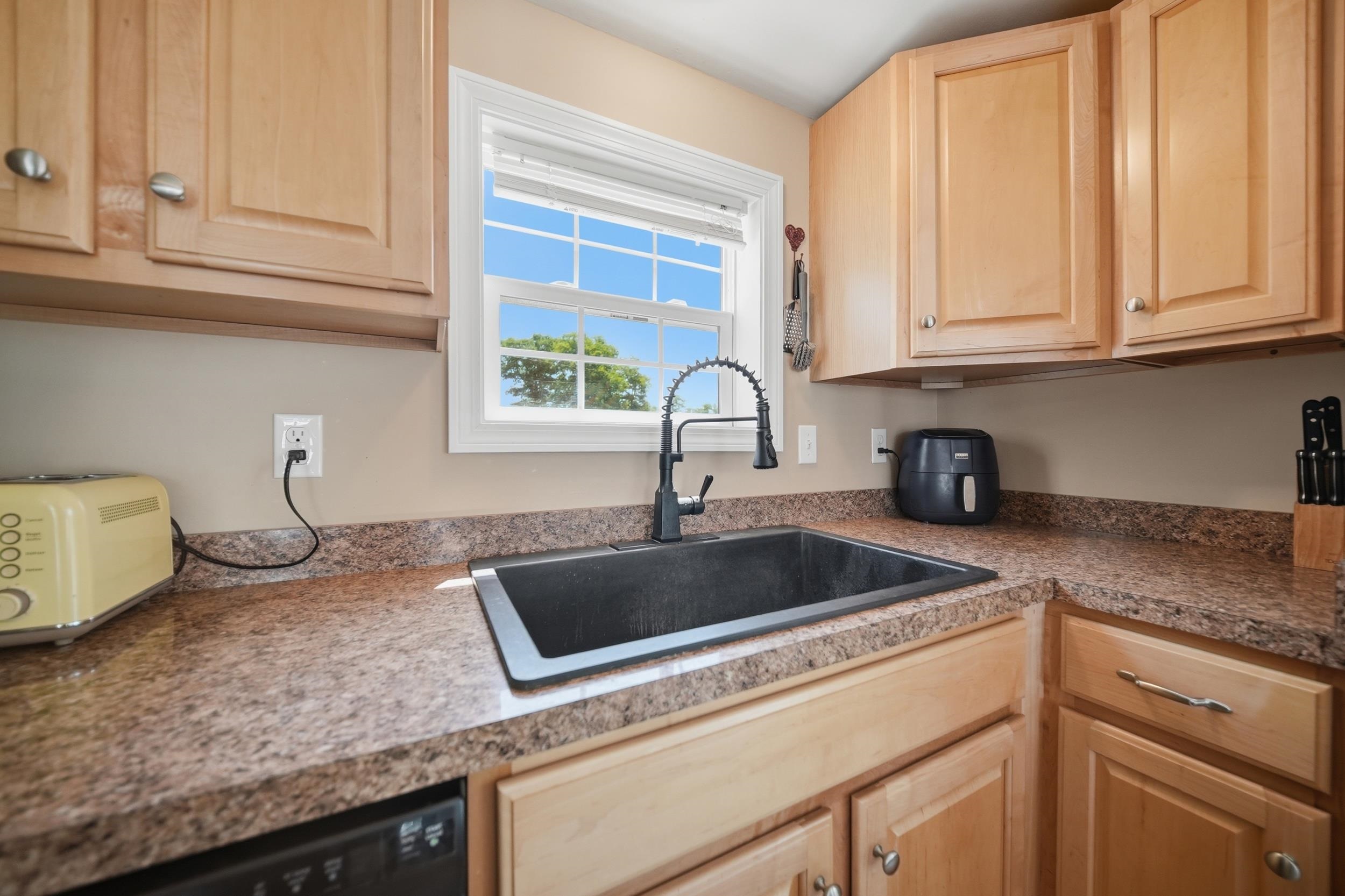 20 Black Forest Road North Hampton, NH 03862 - Photo 6 of 33