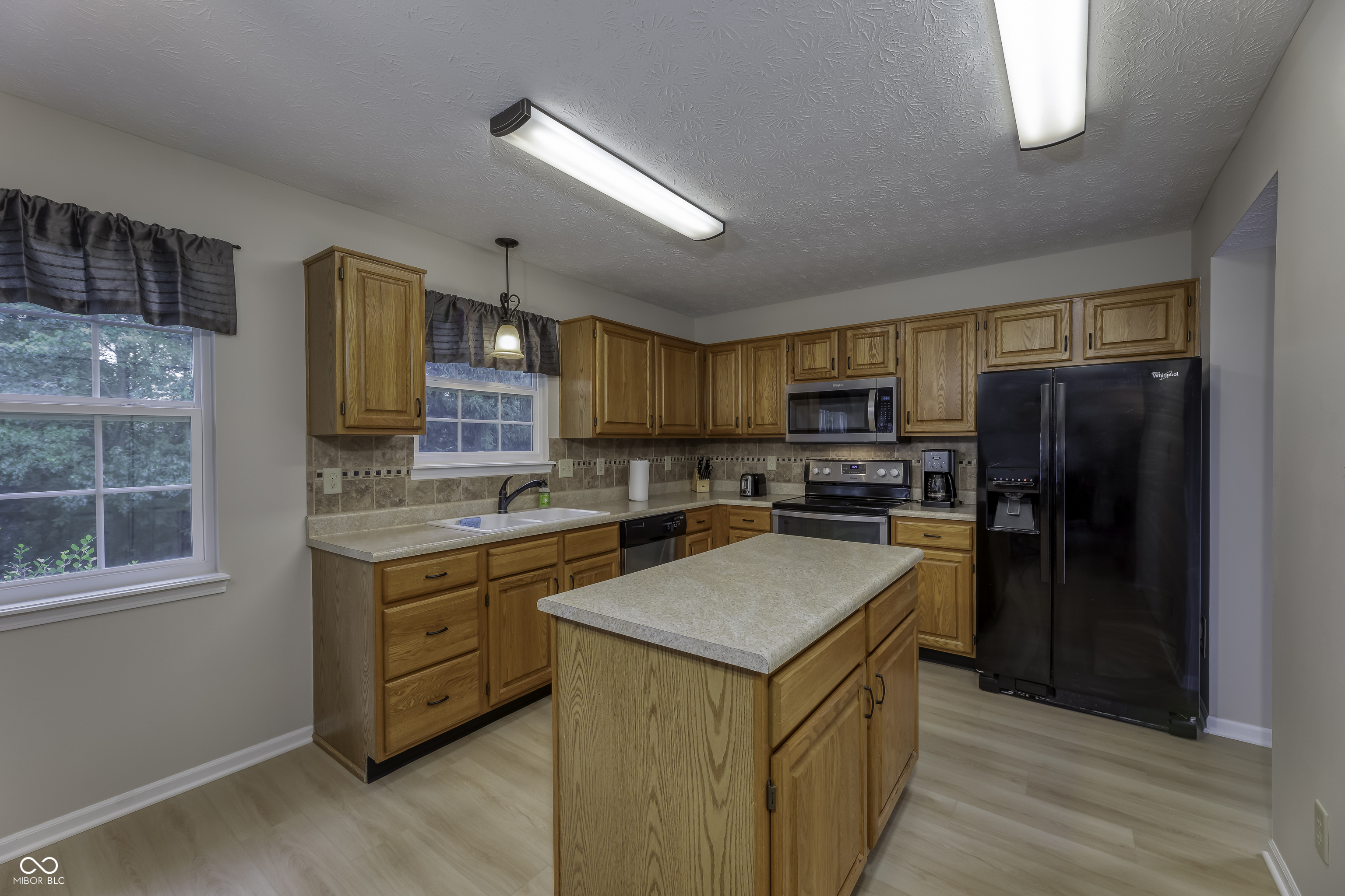 11289 Tufton Street Fishers, IN 46038 - Photo 6 of 56