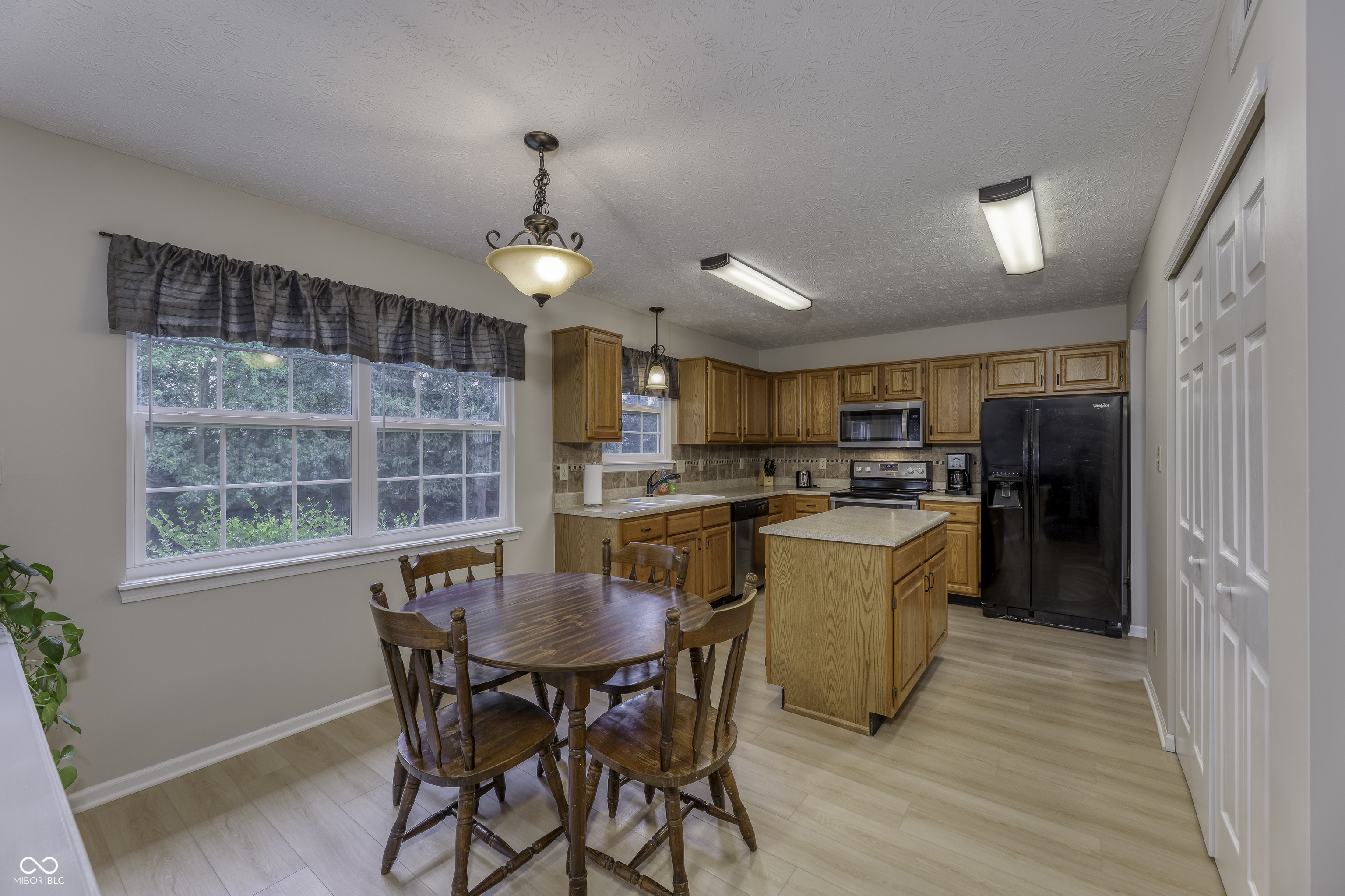 11289 Tufton Street Fishers, IN 46038 - Photo 9 of 56