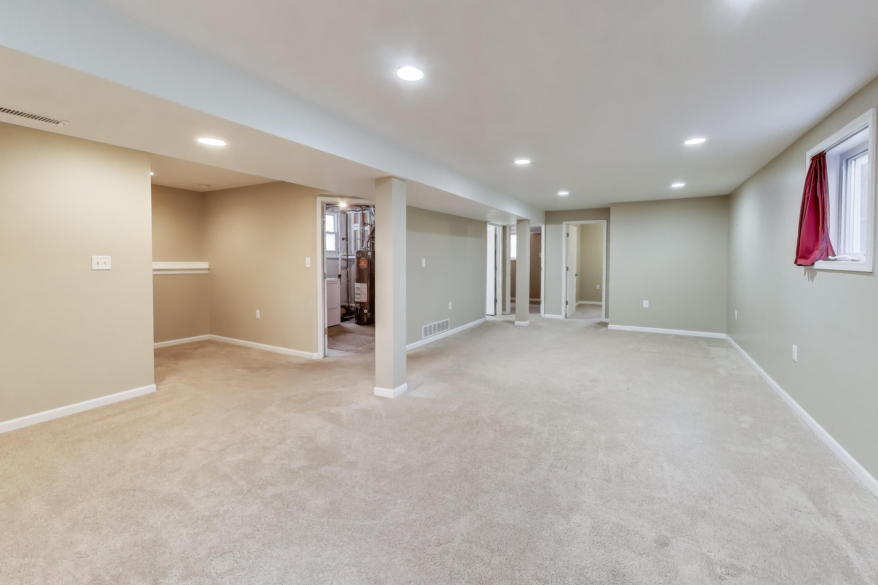 816 East 39th Lane Griffith, IN 46319 - Photo 23 of 42 a view of an empty room