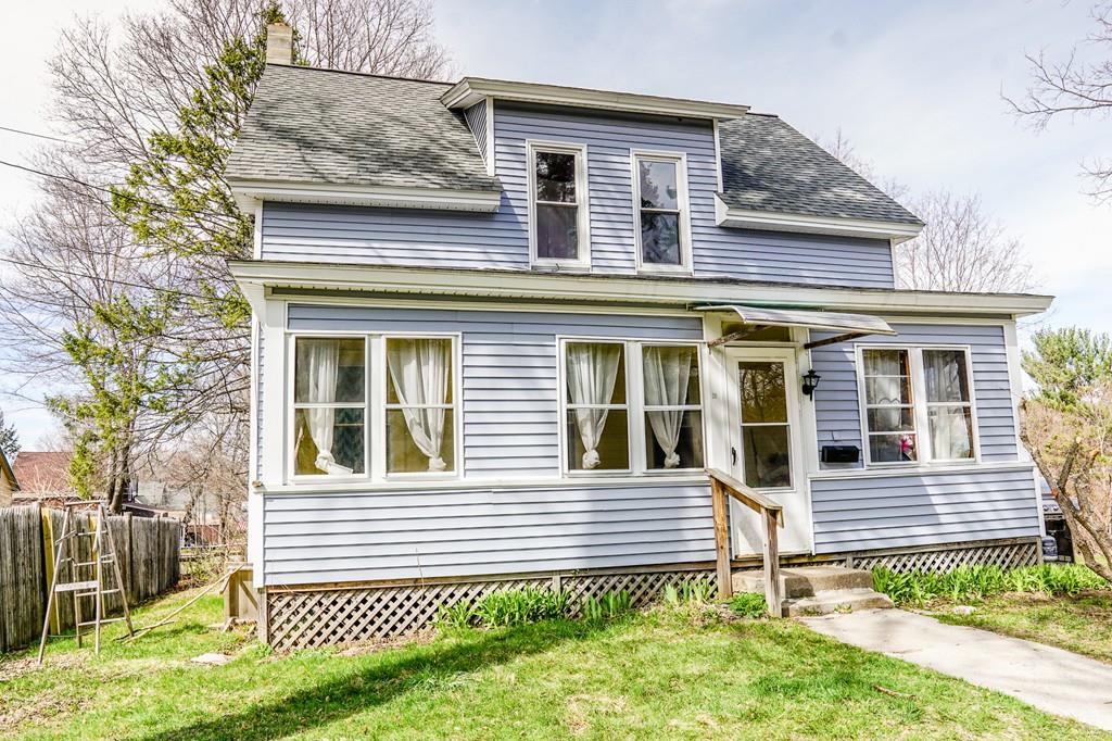 26 Summit Avenue Athol, MA 01331 - Photo 3 of 30 front view of a house