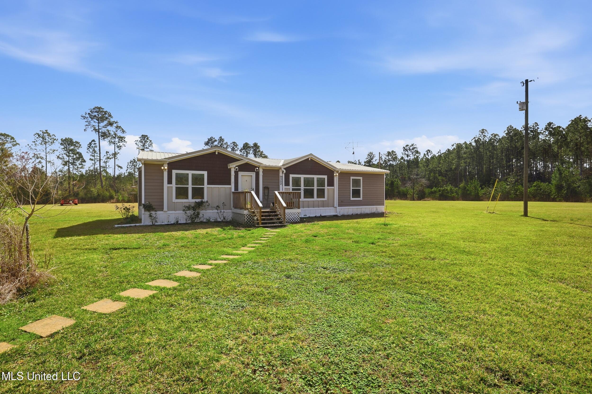 9302 Seaman Road Vancleave, MS 39565 - Photo 15 of 60 r6__9606