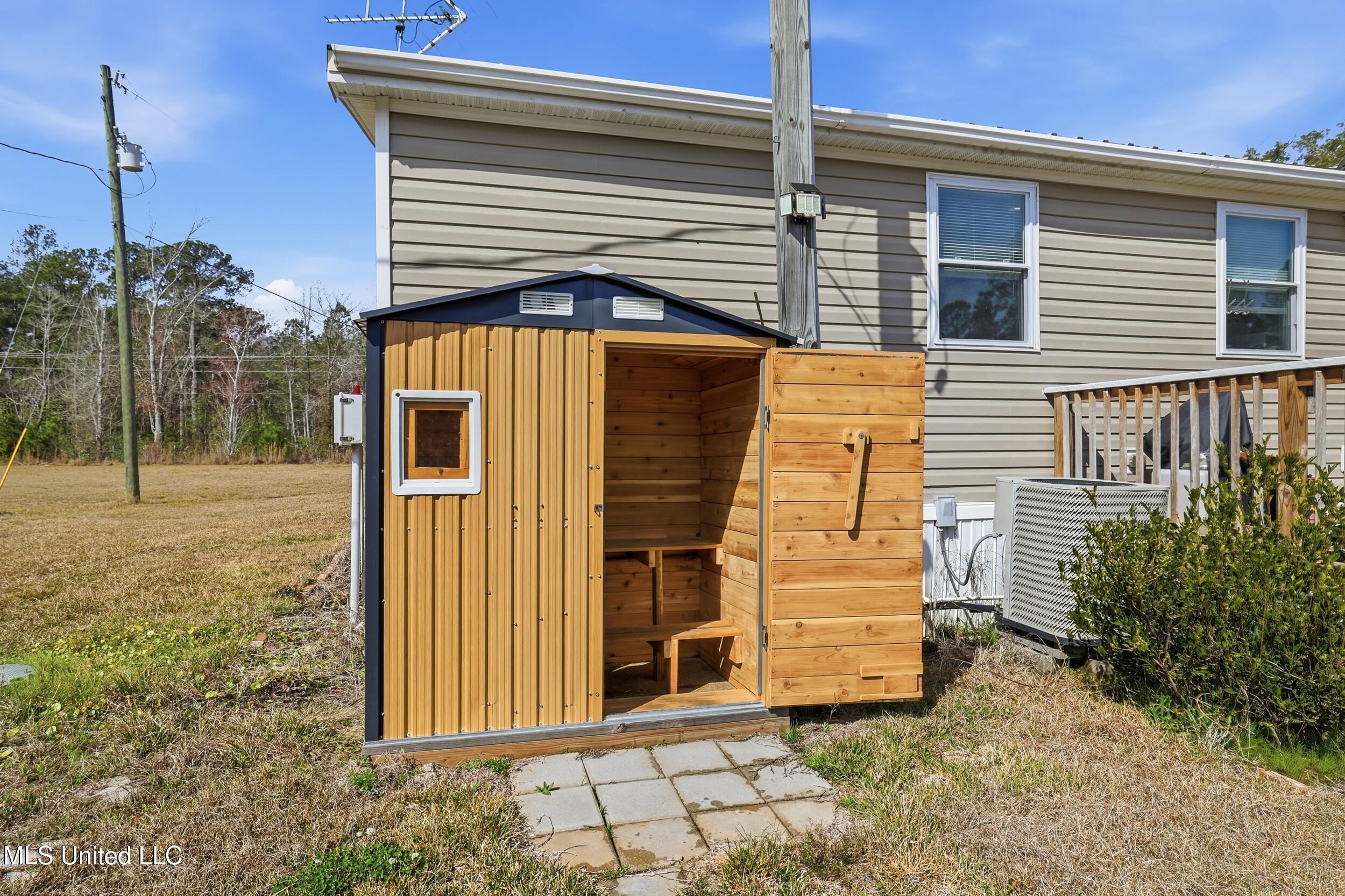 9302 Seaman Road Vancleave, MS 39565 - Photo 21 of 60 r6__9636
