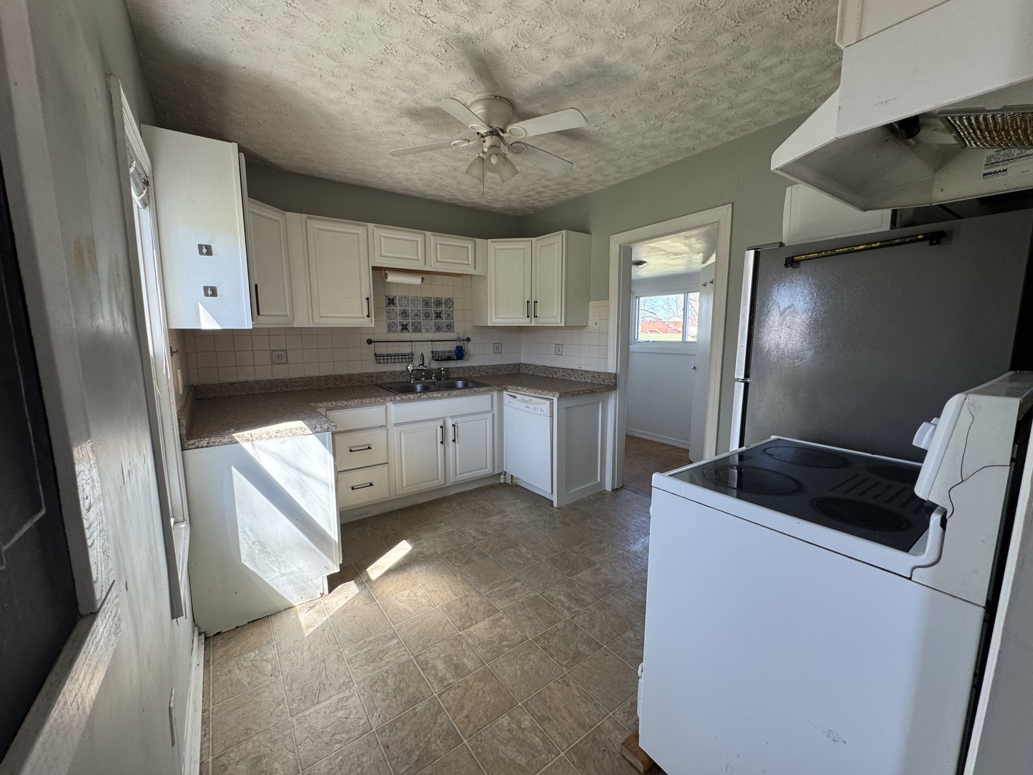 1091 Mill Road Lebanon, TN 37090 - Photo 11 of 20 Gallery Image 11