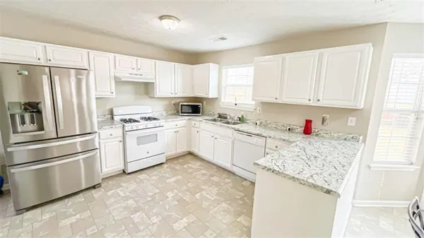 $319,999 | 80 Greenway Drive, Covington, GA 30016