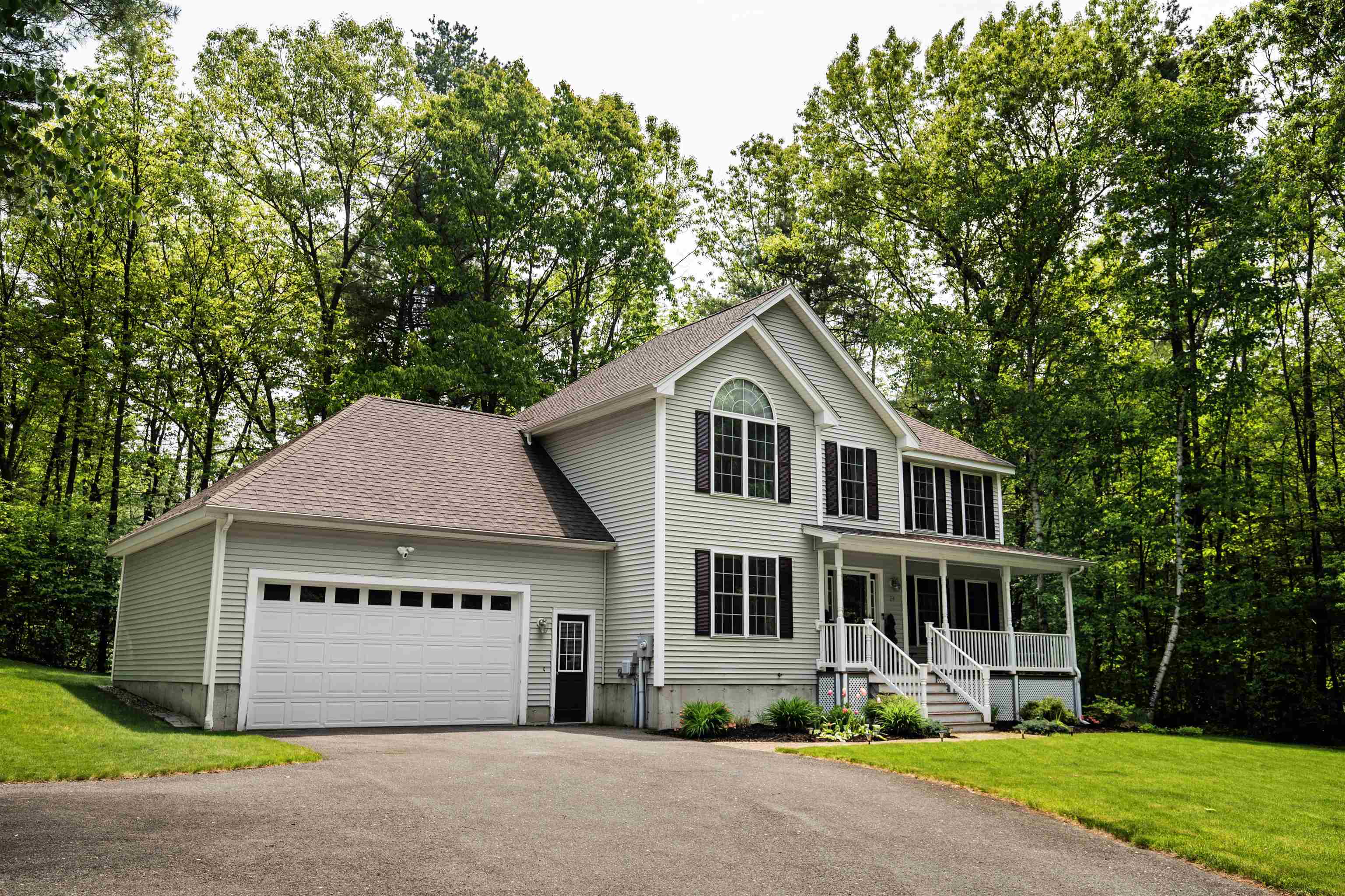24 Wilson Road Londonderry, NH 03053 - Photo 3 of 34