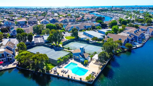 $2,395,000 | 3476 Windspun Drive, Huntington Beach, CA 92649