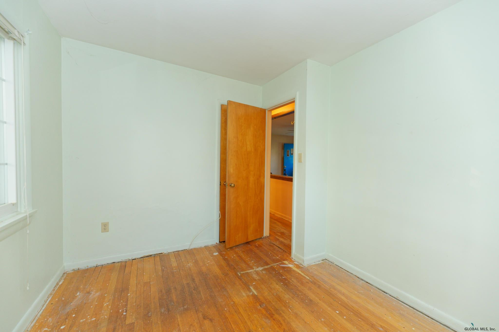 524 Kings Road Schenectady, NY 12304 - Photo 16 of 31 Photo 16
